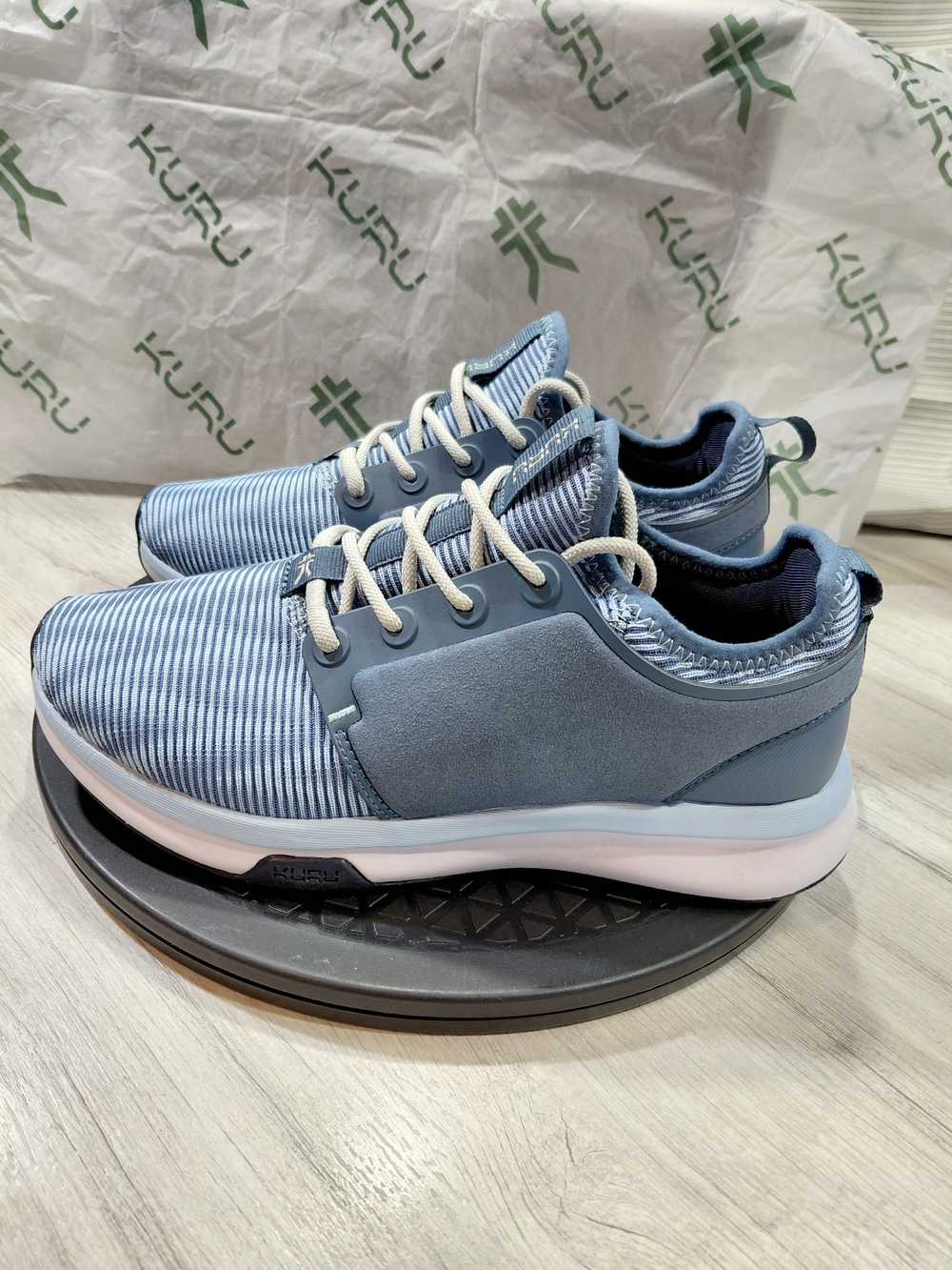 NEW KURU Women Atom Lightweight Athletic Sneakers Mineral Blue & White SIZE 7.5W